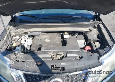 2015 Nissan Pathfinder S z USA, uszkodzony, nr VIN 5N1AR2MNXFC722302